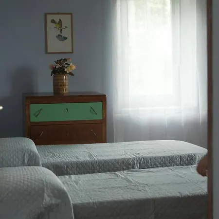 Вилла A Casa La L'aiola, With Jacuzzi And Ac