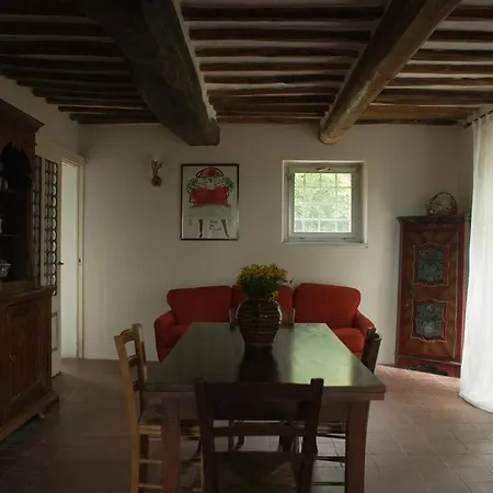 A Casa Là L'aiola, With Jacuzzi&ac