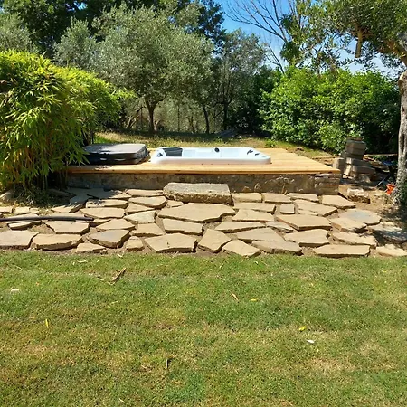 A Casa La L'aiola, With Jacuzzi And Ac 빌라