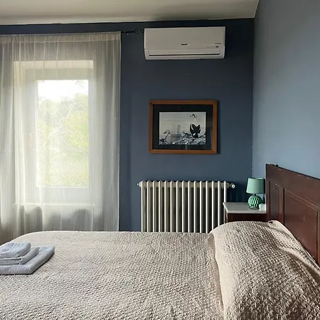 A Casa La L'aiola, With Jacuzzi And Ac 빌라