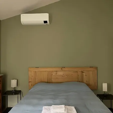 빌라 A Casa La L'aiola, With Jacuzzi And Ac