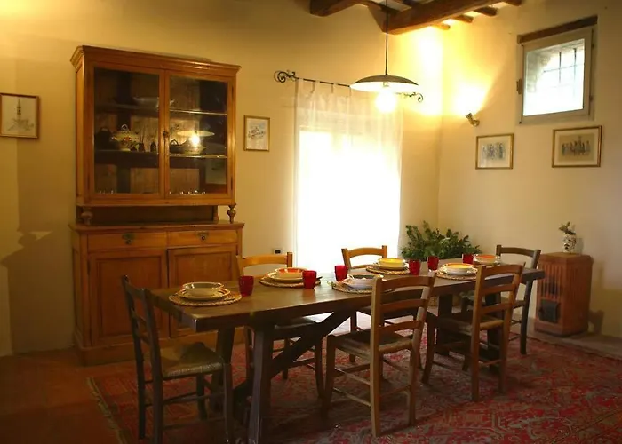 A Casa Là L'aiola, With Jacuzzi&ac Villa