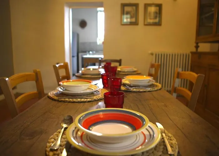 Villa A Casa La L'aiola, With Jacuzzi And Ac