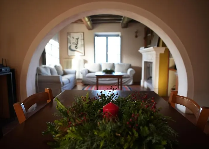 A Casa Là L'aiola, With Jacuzzi&ac Villa