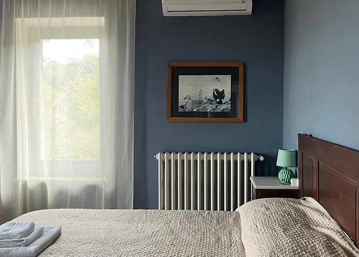 A Casa Là L'aiola, With Jacuzzi&ac Villa